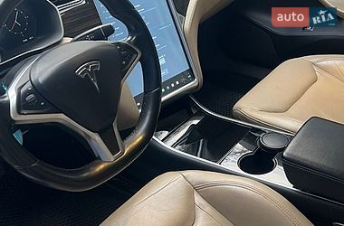 Ліфтбек Tesla Model S 2015 в Одесі