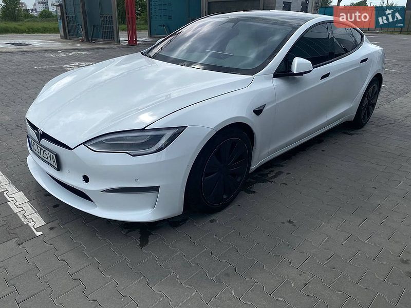 Лифтбек Tesla Model S 2021 в Киеве
