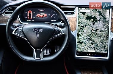 Лифтбек Tesla Model S 2017 в Львове