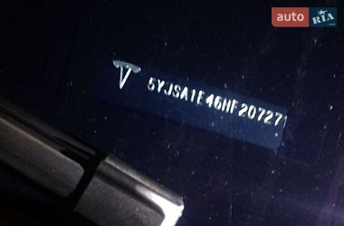 Лифтбек Tesla Model S 2017 в Львове