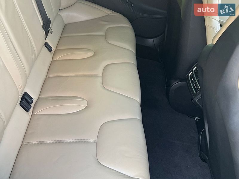 Лифтбек Tesla Model S 2013 в Львове