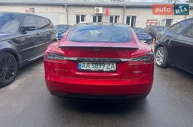 Лифтбек Tesla Model S 2016 в Киеве