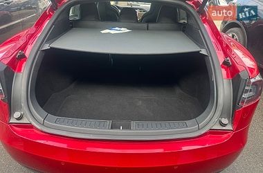 Лифтбек Tesla Model S 2016 в Киеве
