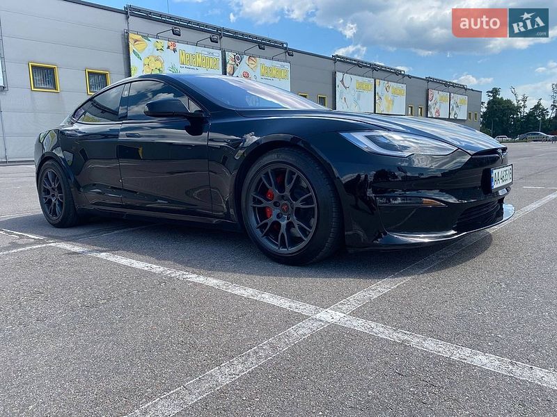 Лифтбек Tesla Model S 2021 в Киеве