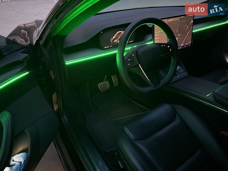 Лифтбек Tesla Model S 2021 в Киеве