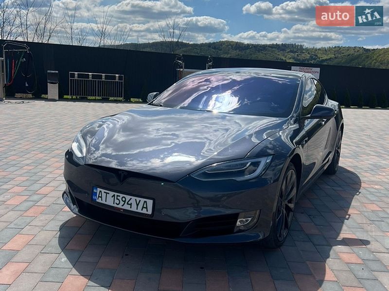 Лифтбек Tesla Model S 2019 в Ивано-Франковске фото Лифтбек Tesla Model S 2019 в Ивано-Франковске