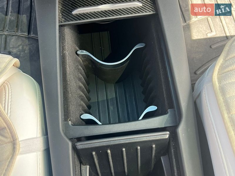 Лифтбек Tesla Model S 2019 в Ивано-Франковске фото 14 Лифтбек Tesla Model S 2019 в Ивано-Франковске