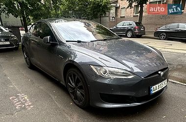 Ліфтбек Tesla Model S 2014 в Києві
