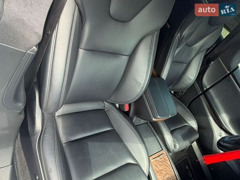 Лифтбек Tesla Model S 2020 в Днепре