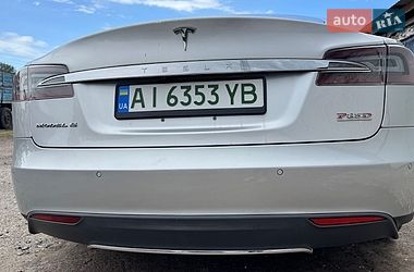 Ліфтбек Tesla Model S 2015 в Києві