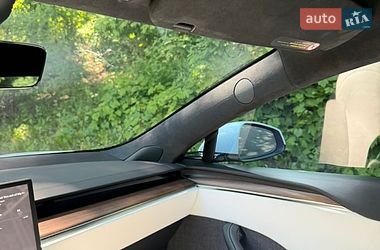 Лифтбек Tesla Model S 2021 в Киеве фото 17 Лифтбек Tesla Model S 2021 в Киеве