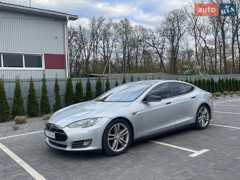 Лифтбек Tesla Model S 2012 в Луцке