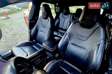 Лифтбек Tesla Model S 2015 в Киеве