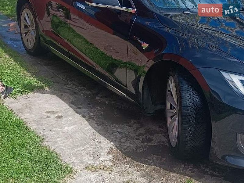Ліфтбек Tesla Model S 2016 в Києві фото 3 Ліфтбек Tesla Model S 2016 в Києві