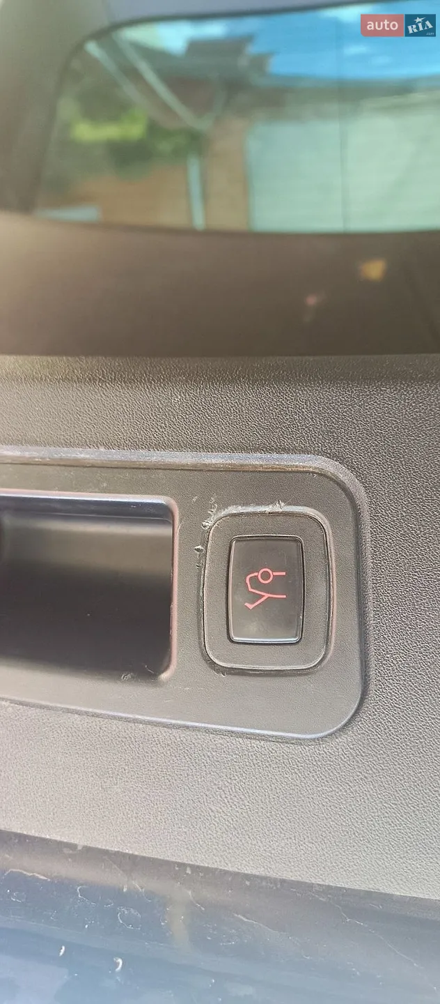 2016 Tesla Model S - мініатюра 17