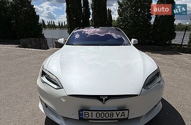 Лифтбек Tesla Model S 2018 в Кропивницком