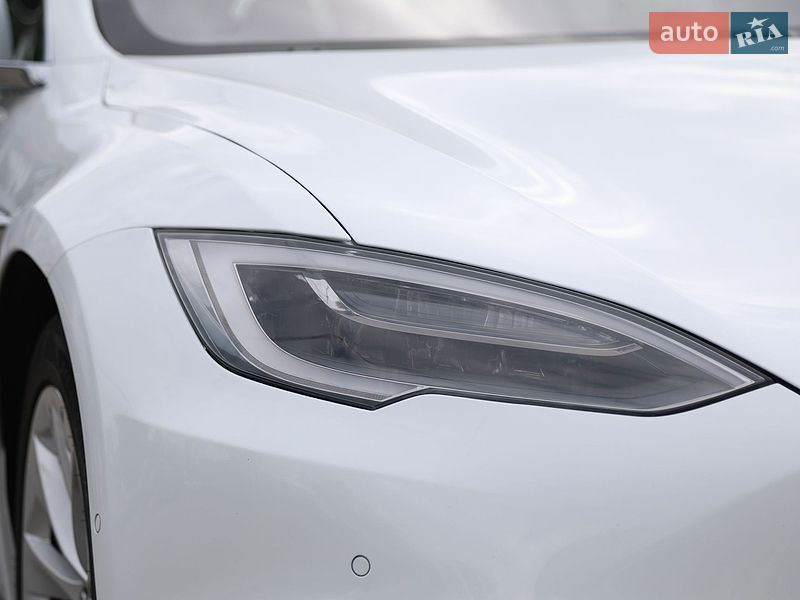 Лифтбек Tesla Model S 2019 в Харькове
