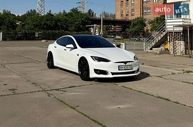Лифтбек Tesla Model S 2019 в Одессе