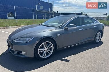 Лифтбек Tesla Model S 2013 в Виннице