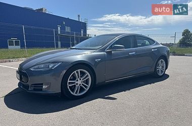 Лифтбек Tesla Model S 2013 в Виннице