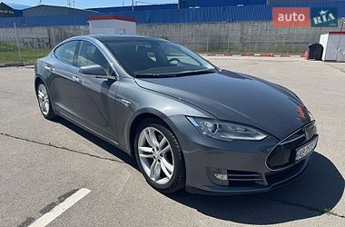 Лифтбек Tesla Model S 2013 в Виннице