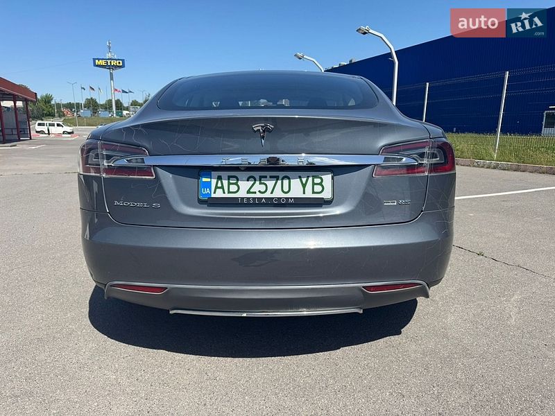 Лифтбек Tesla Model S 2013 в Виннице