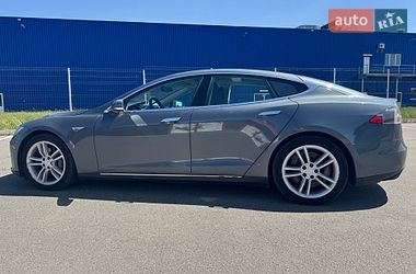 Лифтбек Tesla Model S 2013 в Виннице