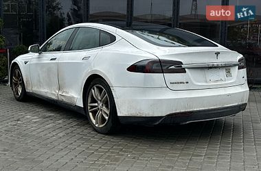 Лифтбек Tesla Model S 2013 в Львове