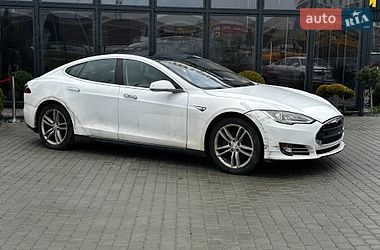 Лифтбек Tesla Model S 2013 в Львове