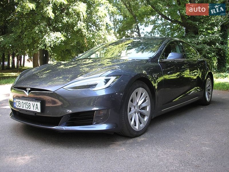 Лифтбек Tesla Model S 2017 в Нежине