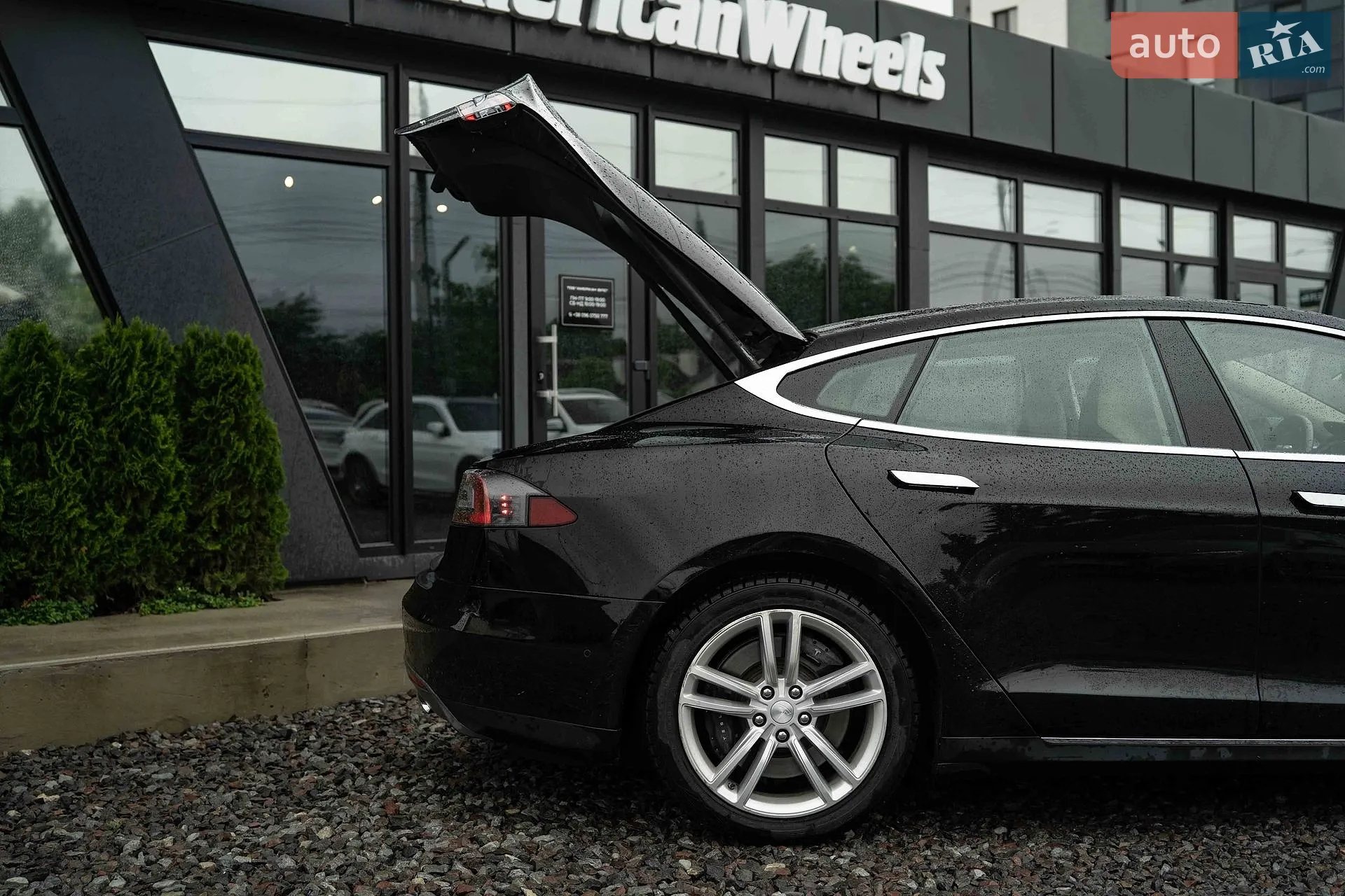 2015 Tesla Model S - мініатюра 16
