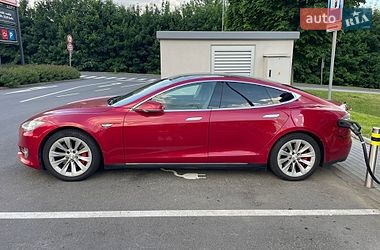 Лифтбек Tesla Model S 2014 в Львове