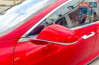 Ліфтбек Tesla Model S 2014 в Львові
