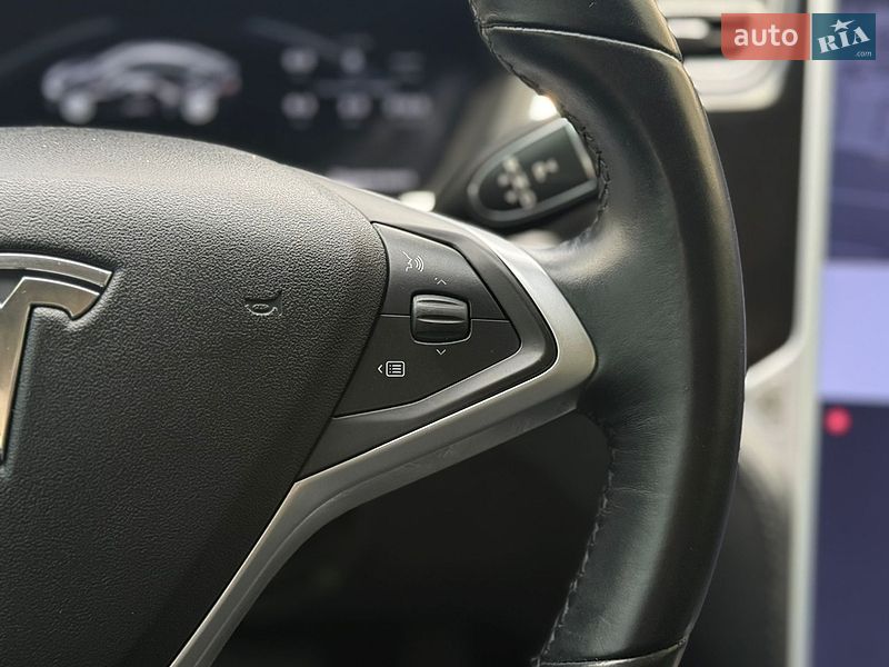 Ліфтбек Tesla Model S 2013 в Одесі