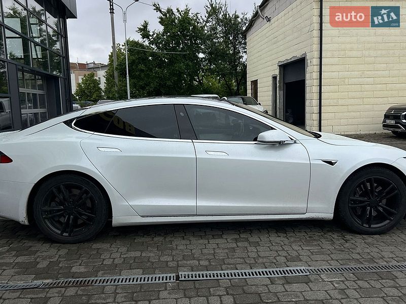 Лифтбек Tesla Model S 2019 в Ивано-Франковске фото 8 Лифтбек Tesla Model S 2019 в Ивано-Франковске