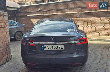 Лифтбек Tesla Model S 2018 в Киеве