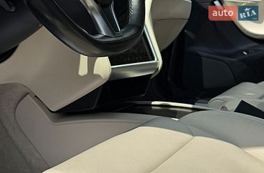 Лифтбек Tesla Model S 2018 в Черновцах