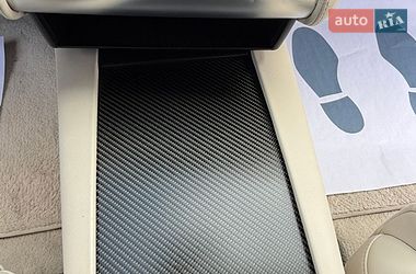 Лифтбек Tesla Model S 2018 в Черновцах