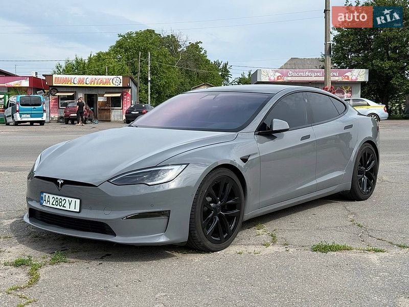Tesla Model S 2021