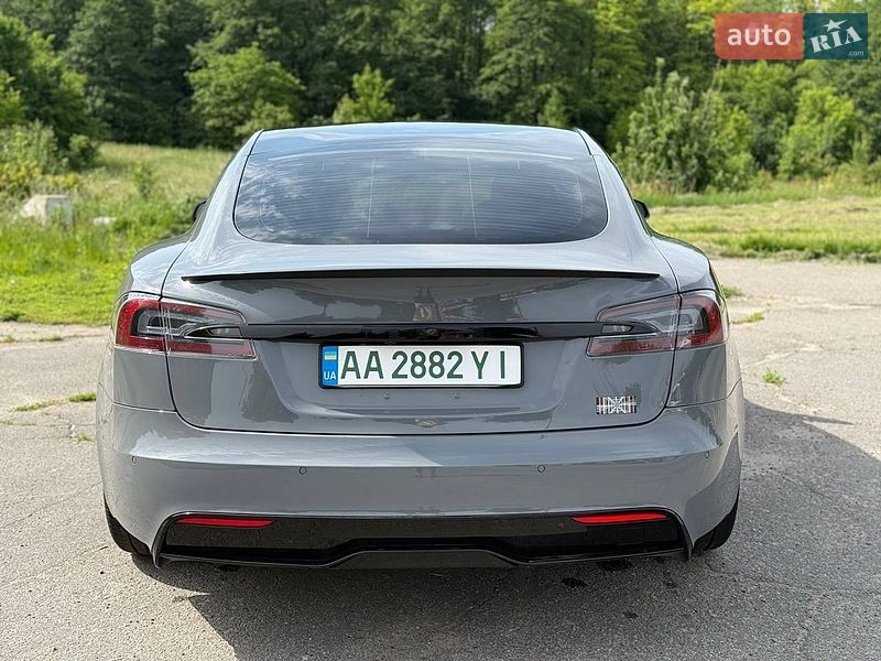 Ліфтбек Tesla Model S 2021 в Фастові