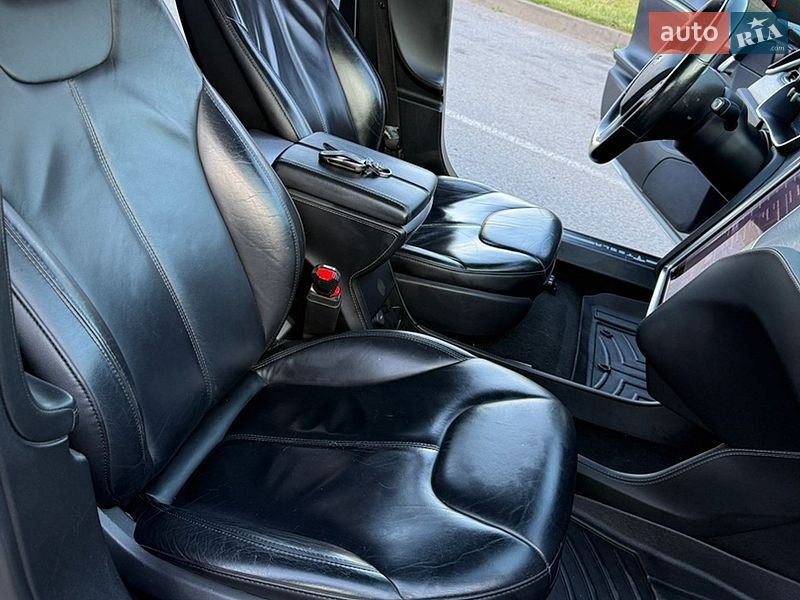 Ліфтбек Tesla Model S 2014 в Житомирі