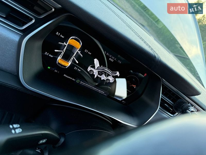 Ліфтбек Tesla Model S 2014 в Житомирі