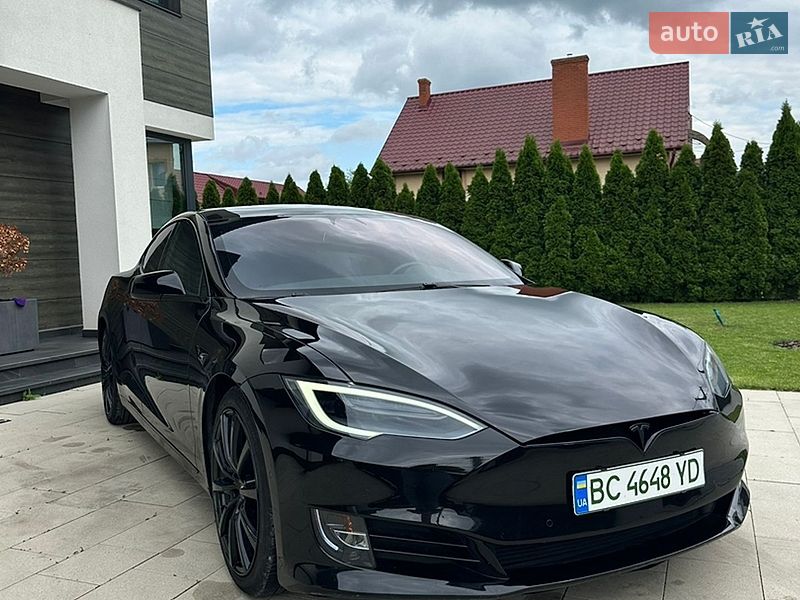 Ліфтбек Tesla Model S 2020 в Львові