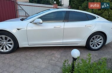 Ліфтбек Tesla Model S 2016 в Вінниці