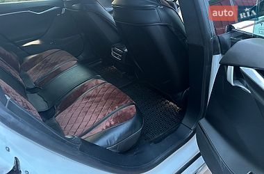 Ліфтбек Tesla Model S 2016 в Вінниці