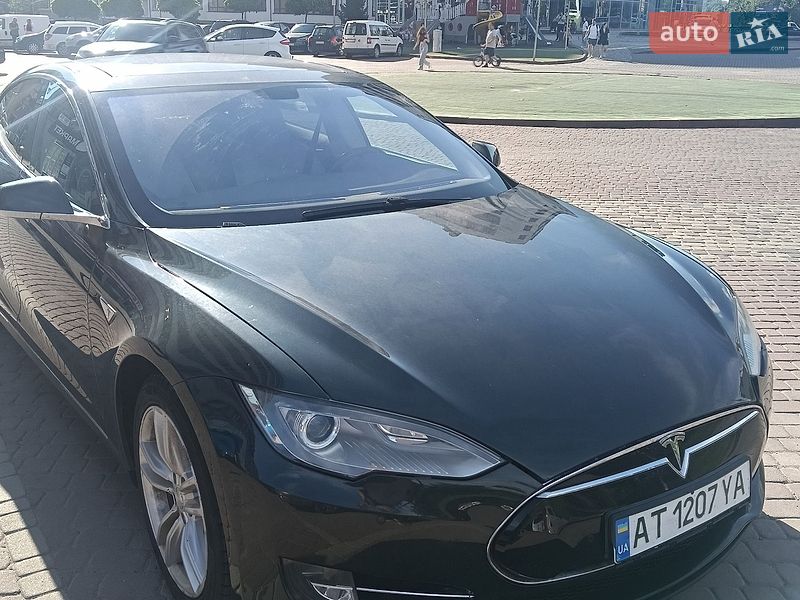 Ліфтбек Tesla Model S 2014 в Івано-Франківську фото 2 Ліфтбек Tesla Model S 2014 в Івано-Франківську