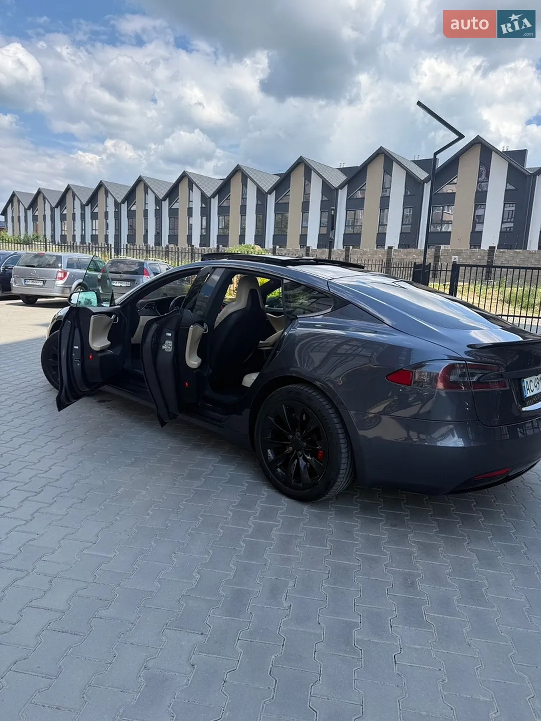 2016 Tesla Model S - мініатюра 5