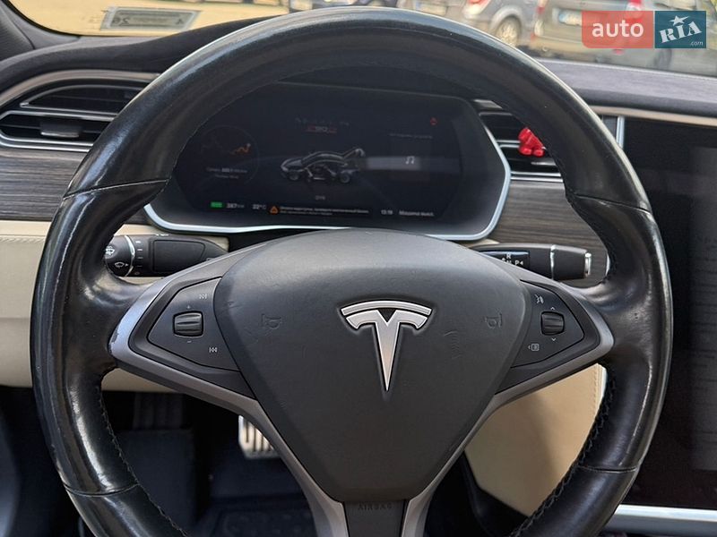 Ліфтбек Tesla Model S 2016 в Луцьку фото 15 Ліфтбек Tesla Model S 2016 в Луцьку