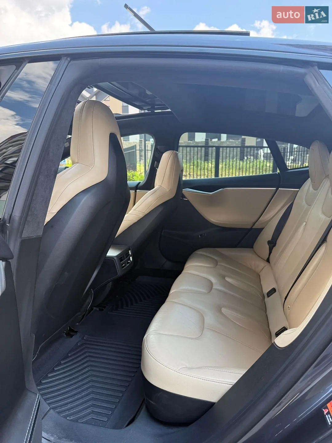 2016 Tesla Model S - мініатюра 17