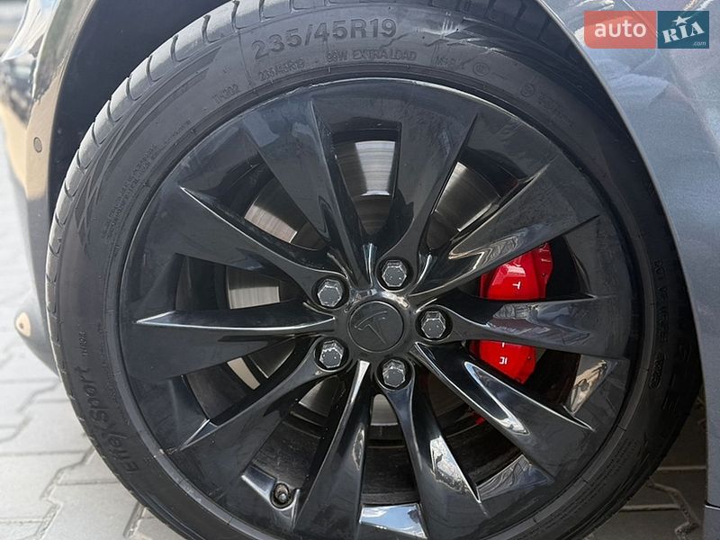 Ліфтбек Tesla Model S 2016 в Луцьку фото 21 Ліфтбек Tesla Model S 2016 в Луцьку